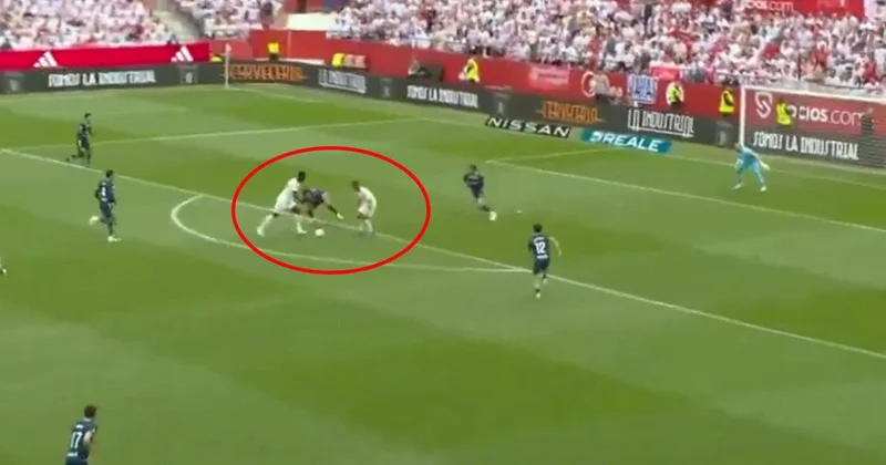 90+2’de inanılmaz bir gol atarak takımını düşme hattından çıkardı