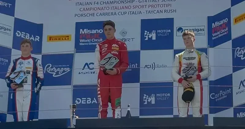 Alp Hasan Aksoy, Misano’daki Formula sahnesinde İstiklal Marşı nı dinletti