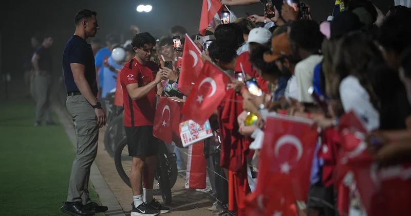Milli Takım Arizona da kampa girdi, taraftar akın etti Sözcü Gazetesi