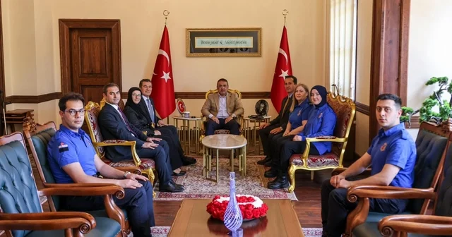Vali Sözer, ceza infaz kurumlarının personeliyle bir araya geldi Bilecik Haberleri