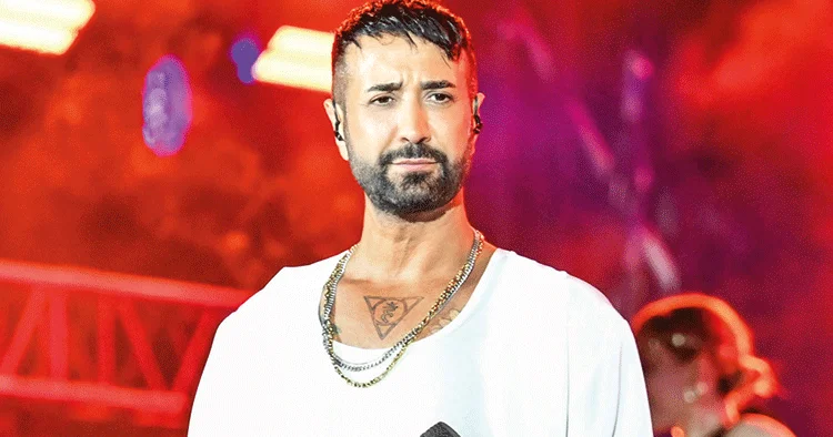 Tan Taşçı dan 20 günde 3 stat konseri