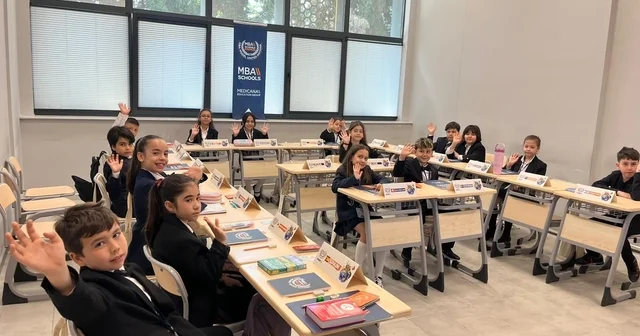 Ege Üniversitesi kapılarını minik diplomatlara açtı İzmir Haberleri