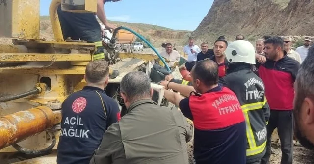 15 metre yükseklikten yuvarlanan kepçede sıkışan operatör, ağır yaralandı Kırıkkale Haberleri