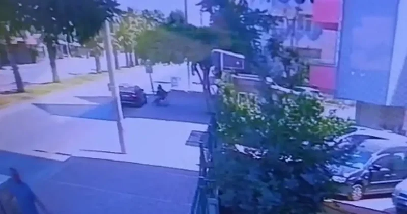Yer: Antalya! Genç kadını çocuğunun yanında tekme tokat dövüp kayda aldılar