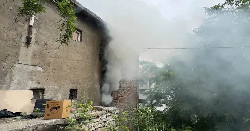 Karabük’te ev yangını büyümeden söndürüldü