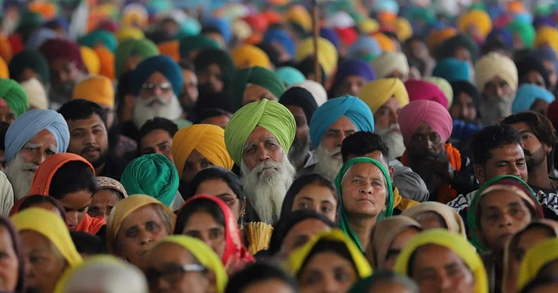 Hindistan tarihinde bir ilk: Doğum oranları geriledi
