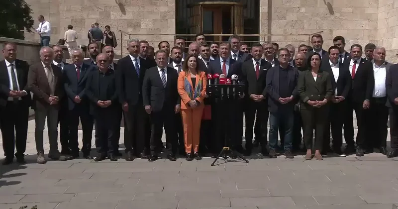 CHP li 72 il başkanı tek ses oldu! Kurultay için tarih çağrısı