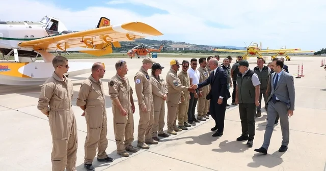 Vali Toraman dan yangın söndürme uçakları ve helikopterleri pilotlarına ziyaret Çanakkale Haberleri