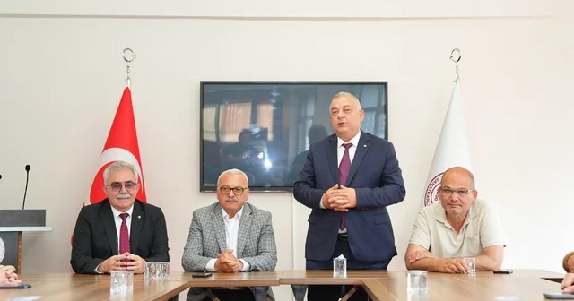 Başkan Bıyık Düzce nin ekonomisine hizmet etmeye devam edeceğiz DTSO dan DESOB a hayırlı olsun ziyareti Düzce Haberleri
