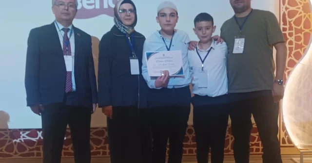 Afyon Lisesi öğrencisinden gururlandıran başarı İl birinciliğinin ardından 9 ilin katıldığı bölge finalinde de birinci oldu Okul Müdürü Ramazan Balkan: Öğrencimiz Türkiye finalinde Afyon u en iyi şekilde temsil edecektir Afyonkarahisar Haberleri