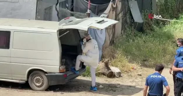 Bağcılar’da mahalleyi saran kokuyu kanalizasyon zannettiler ama ceset olduğu ortaya çıktı
