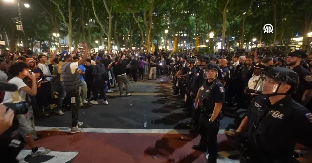 New York sokakları birbirine girdi: Trump salonda yuhalandı Knicks taraftarları polis ile çatıştı VİDEO İZLE