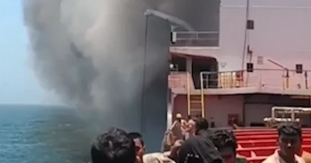 ABD savaş uçağı Umman Körfezi’nde petrol tankerini vurdu VİDEO İZLE