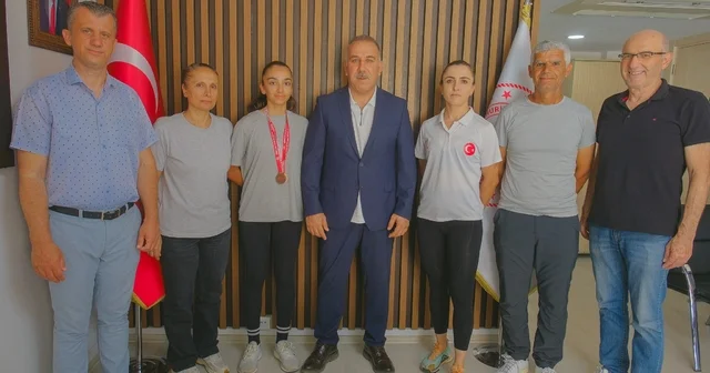 Türkiye üçüncüsü bisikletçi Hena Aydın a döndü Aydın Haberleri