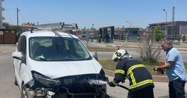 Siirt te otomobiller çarpıştı Siirt Haberleri
