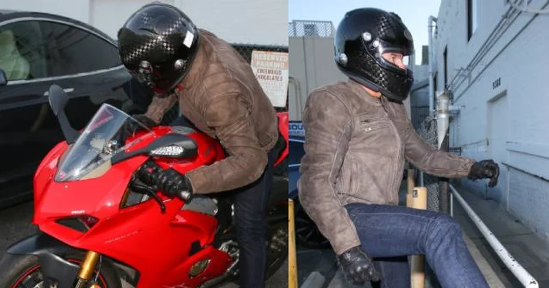 Tom Cruise restorana motosiklet kaskıyla girdi