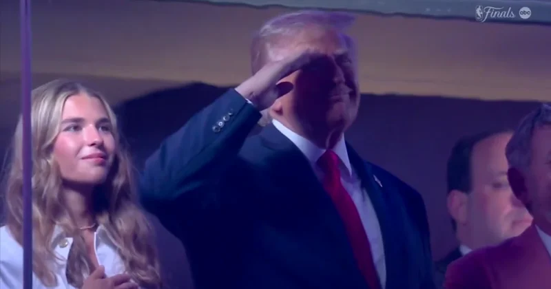 Trump bunu beklemiyordu: Yüzünü gören hemşerileri yuhalamaya başladı Sözcü Gazetesi