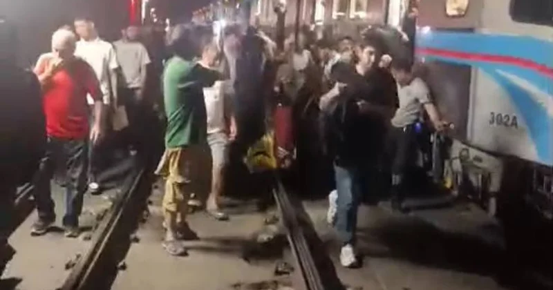 Gaziosmanpaşa da trafoda yangın: Tramvay seferleri durdu Sözcü Gazetesi