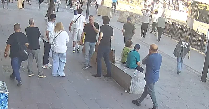 Raylarda facia; tramvayın altında kalan çocuğun hayatını kaybettiği kaza kamerada Sözcü Gazetesi