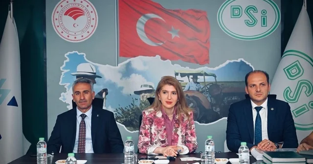 Altyapı, sulama ve içme suyu yatırımlarına yakın takip Milletvekili Ölmeztoprak hem projeleri hem hasadı yerinde inceledi Malatya Haberleri Habertürk Yerel Haberler