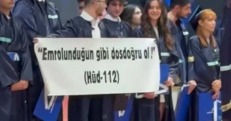 Yeditepe Hukuk Mezuniyetinde Ayet Pankartına Müdahale: “Dosdoğru Ol” Çağrısından Neden Rahatsız Olundu?