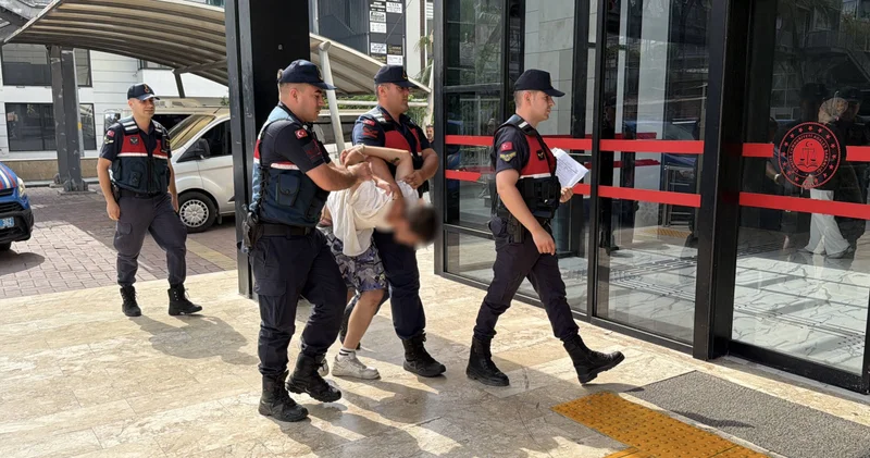Son dakika: Antalya da içerisinde çocuk bulunan otomobili çalan şüpheli tutuklandı Son dakika haberleri
