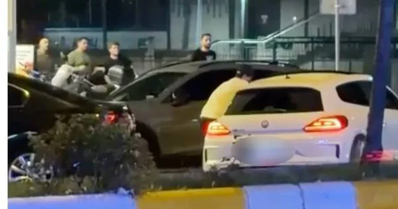 Son dakika: İstanbul haberleri: Saldırı anları kamerada! Aracında silahlı saldırıya uğrayan Yusuf Baran Dağdeviren, kaçmaya çalışırken kaza yapıp öldü Son dakika haberleri
