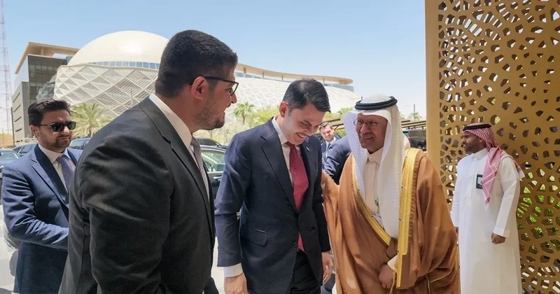 Bakan Kurum dan Riyad da kritik enerji diplomasisi! COP31 ve 35 e 35 hedefi masaya yatırıldı