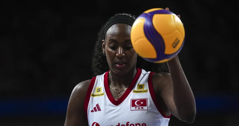 Filenin Sultanları nda sakatlık şoku: Sinead Jack Kısal