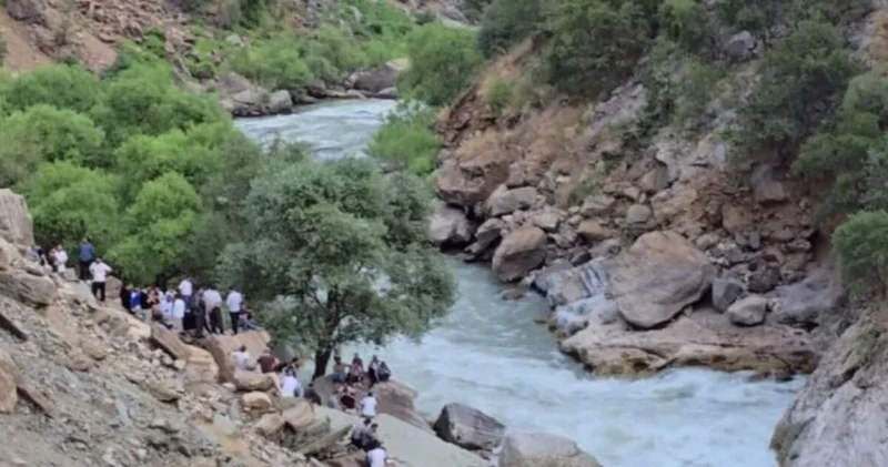 Şırnak ta balık tutarken Habur Çayı na düşen kişi aranıyor