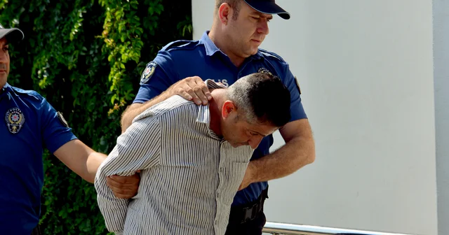 Yaya geçidinde dolmuşla Ümmü ye çarpıp, ölümüne neden olan sürücü 2.63 promil alkollü çıktı Adana Haberleri Habertürk Yerel Haberler