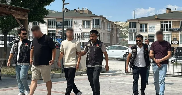 Uyuşturucu kullanmaktan öğretmenlikten ihraç edilen şahıs bu kez uyuşturucu ticaretinden tutuklandı Burdur Haberleri Habertürk Yerel Haberler