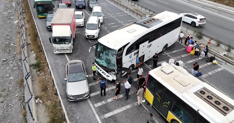 Son dakika: Yolcu ve İETT otobüsü çarpıştı! Yaralılar var Son dakika haberleri