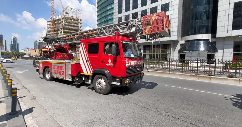 Görme engelli genç metro raylarına düştü