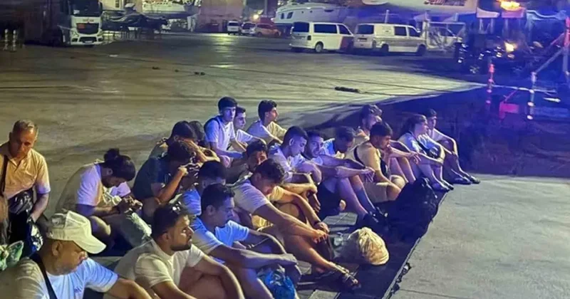 25 Düzensiz göçmen ve 2 göçmen kaçakçısı yakalandı