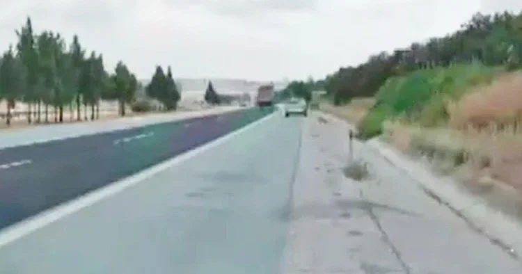 Biri otoyolda aracı soydu, kuzeni gelip Burada hırsız çok diye uyardı: 2 kuzen tutuklandı