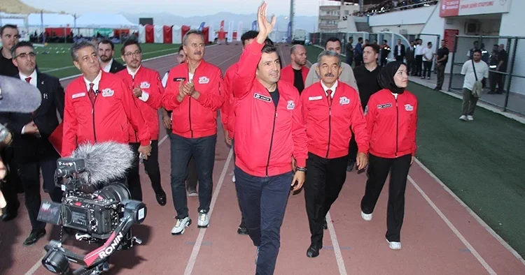Selçuk Bayraktar: TEKNOFEST Güneydoğu nun ilk ayağı Şırnak ta başladı