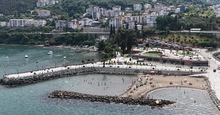 Mahkeme karar vermişti: Gökdelenler yıkıldı, kumsal halka açıldı