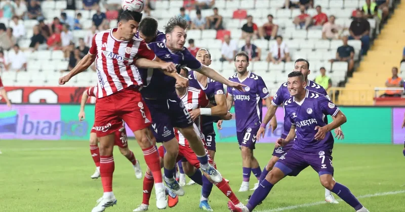 1. Lig de ilk haftadan gol düellosu! Antalyaspor dan sezona iddialı başlangıç