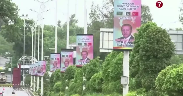 Pakistan daki simge yapılar, Türkiye, Suudi Arabistan ve Pakistan bayraklarıyla ışıklandırıldı