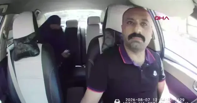 Çarşaf giyip cami yolunda pusu kurdu: Kaçmaya çalışırken takside yakalandı!
