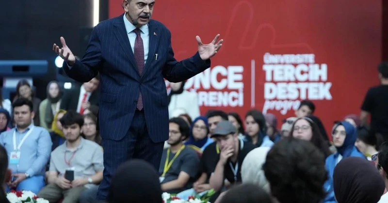 Bakan Tekin den serbest kıyafet soruna yanıt: Bu yüzden kaldırılmış