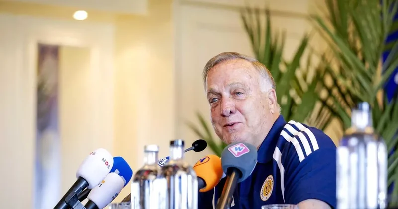 Curaçao, Dick Advocaat ile sözleşme uzattı!