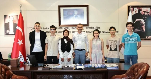 Büyükşehir den YKS de dereceye giren öğrencilere ödül Başkan Çavuşoğlu: Sizlerle gurur duyuyoruz Denizli Haberleri Habertürk Yerel Haberler