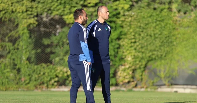 Selçuk İnan ın eski takım arkadaşı artık teknik ekibinde Umut Bulut, Kocaelispor un teknik ekibine katıldı Kocaeli Haberleri Habertürk Yerel Haberler