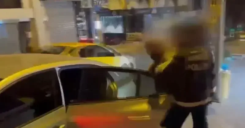 Cezayir in kırmızı bültenle aradığı uyuşturucu şüphelisi İstanbul da yakalandı