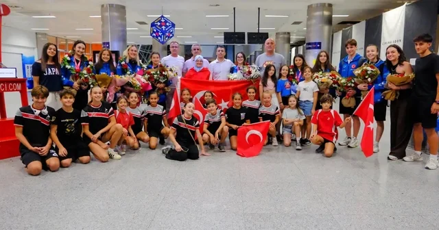 Dünya üçüncüsü cimnastikçiler İzmir de İzmir Haberleri Habertürk Yerel Haberler