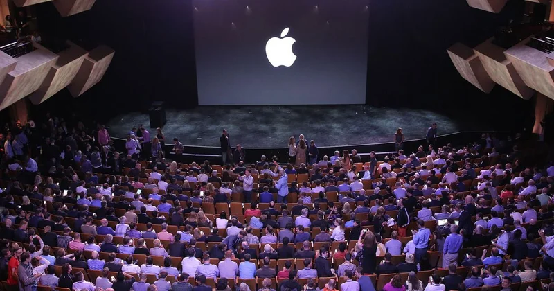 Teknoloji dünyası bu akşamı bekliyor! Gözler Apple ın son bombasında