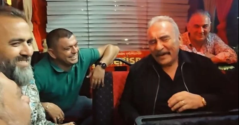 Ümit Besen, konserine minibüsle gitti: Adeta nostalji rüzgarı estirdi Sözcü Gazetesi