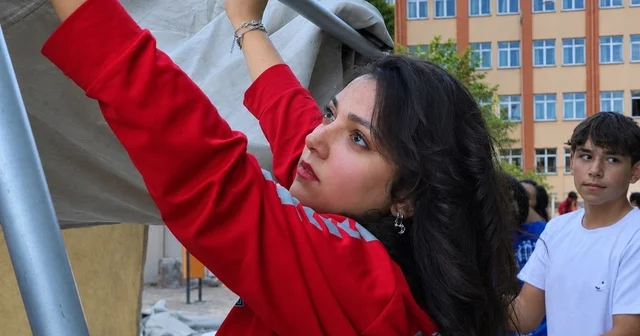 Depremde 2 arkadaşını kaybeden Zeynep, gönüllü arama kurtarma personeli oldu Kayseri Haberleri Habertürk Yerel Haberler